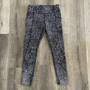 Lululemon Tight Stuff II Crop Legging in Salt Alpine - Size: 6